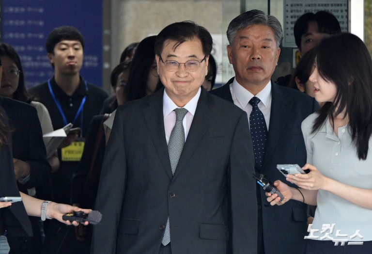 '서해 공무원 피격' 서훈·김홍희 항소심도 무죄