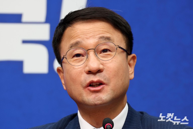 정청래 대표직 사퇴