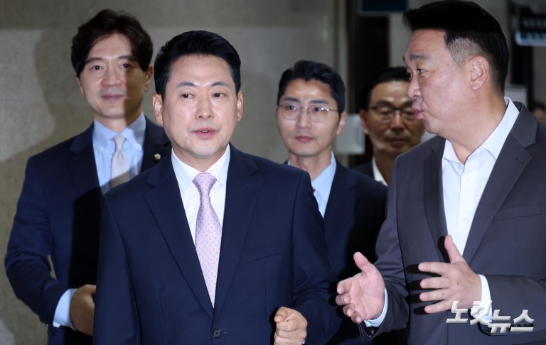 장동혁, 엿새 만에 당무 복귀
