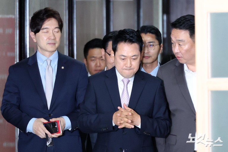장동혁, 엿새 만에 당무 복귀