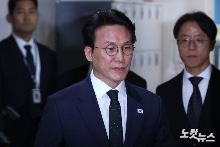 김민석, 검찰개혁 관련 브리핑