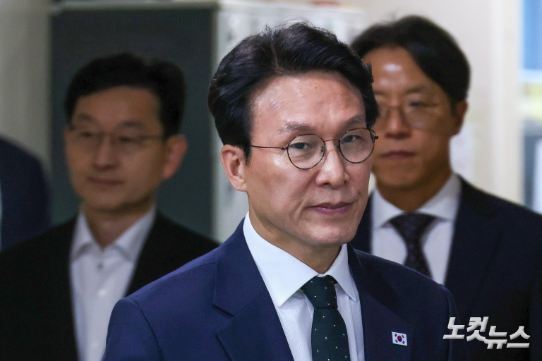 김민석, 검찰개혁 관련 브리핑