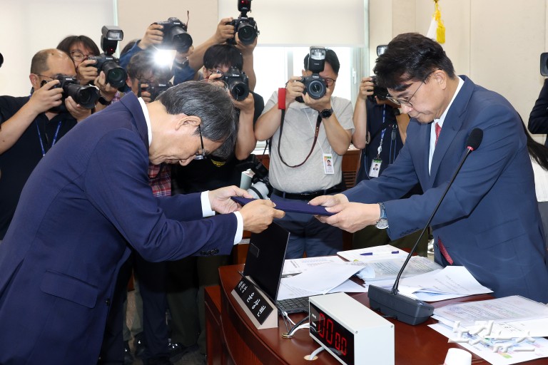 '투표용지 부족사태' 국조특위