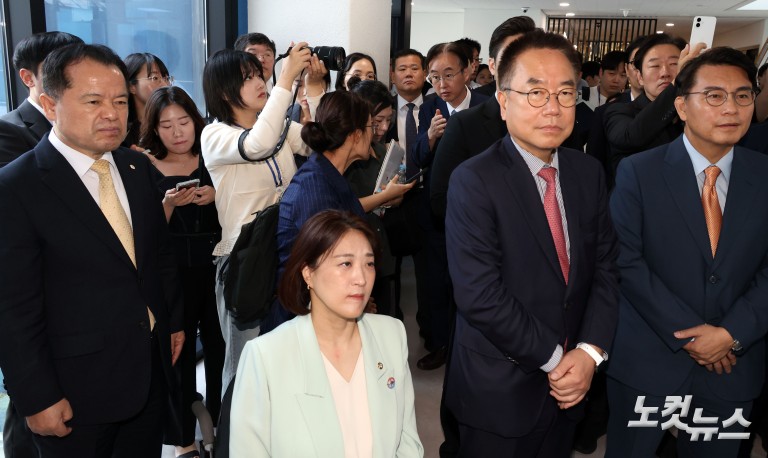 투표용지 부족사태 국조특위, 중앙선관위 현장조사