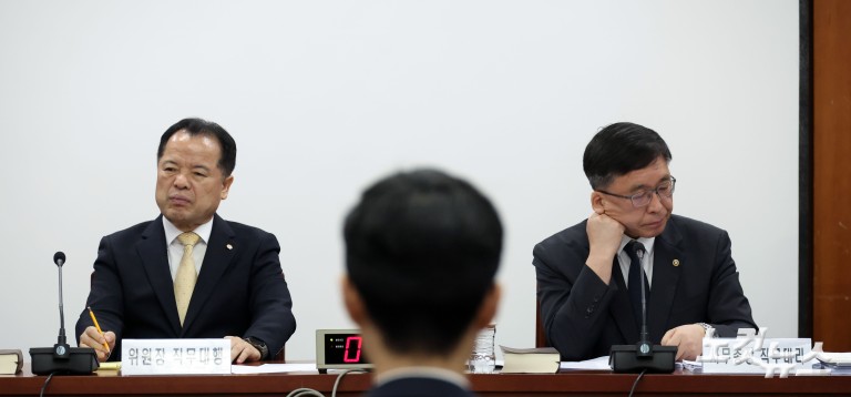 투표용지 부족사태 국조특위, 중앙선관위 현장조사