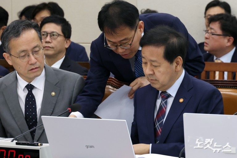 국회 후반기 첫 재경위…국민의힘은 불참
