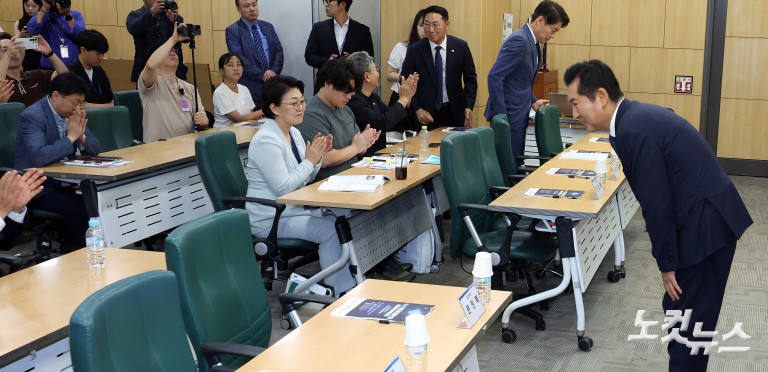 서남권 반도체 클러스터 성공을 위한 정책토론회 참석한 정청래 전 대표