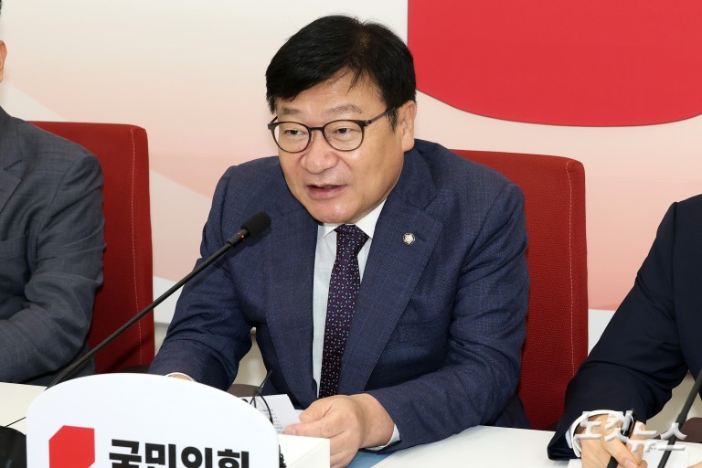 국민의힘 정점식 원내대표, 정성호 법무부 장관 접견