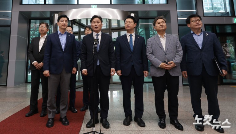 민주당 행안위원들, '장윤기 사건' 철저 수사 촉구 경찰청 방문