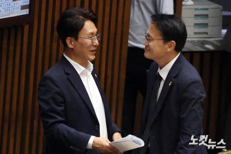 ‘종합특검 연장법’ 본회의 통과