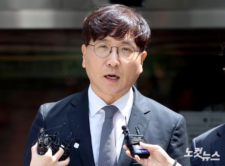 법원 “최태원, 노소영에게 재산분할금 9440억원 지급”