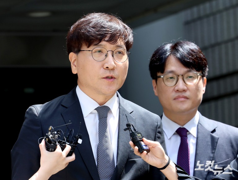 법원 “최태원, 노소영에게 재산분할금 9440억원 지급”