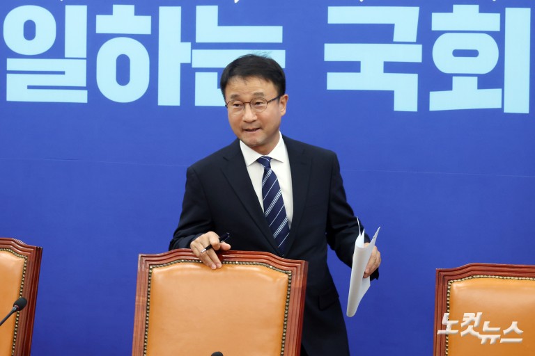민주당 한병도 당대표 직무대행 겸 원내대표 기자간담회