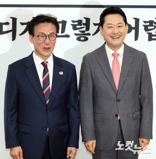 민주당 김민석 대표, 국민의힘 장동혁 대표 예방