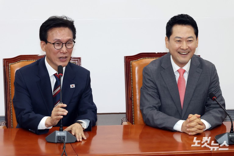 민주당 김민석 대표, 국민의힘 장동혁 대표 예방