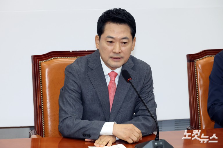 민주당 김민석 대표, 국민의힘 장동혁 대표 예방