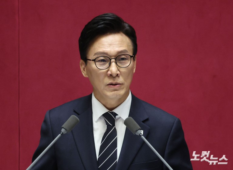 연설 후 국민의힘 찾아간 김민석 대표
