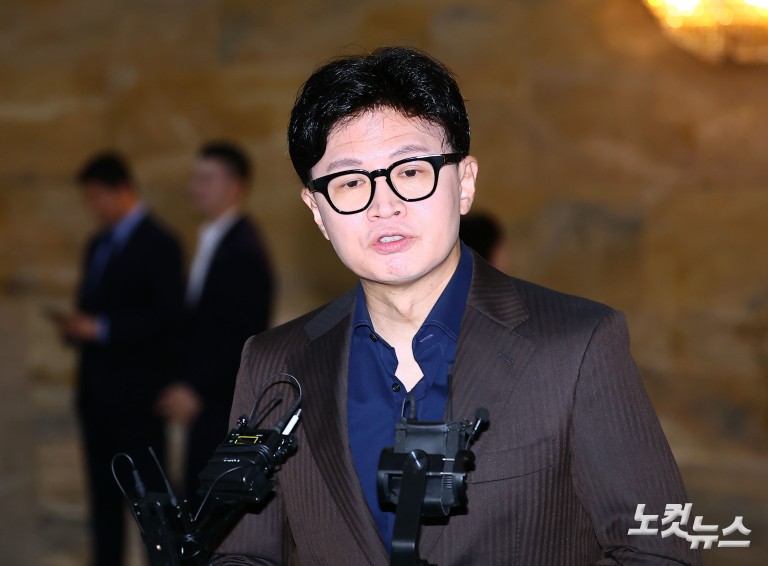연설 후 국민의힘 찾아간 김민석 대표