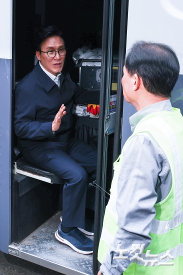 김민석, 환경미화원 안전 점검
