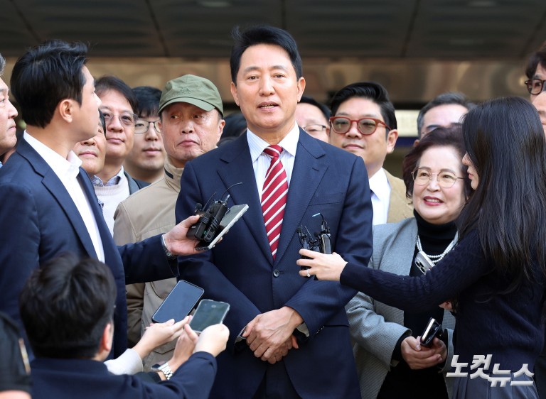 오세훈, '명태균 여론조사' 항소심 무죄…시장직 유지