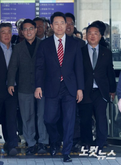 오세훈, '명태균 여론조사' 항소심 무죄…시장직 유지