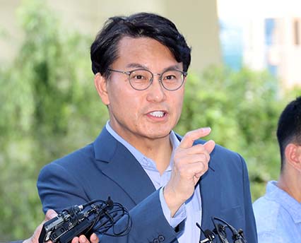 '尹 공천개입 공범' 의혹 윤상현 김건희특검 출석