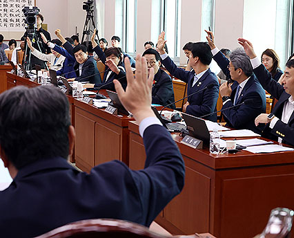 방송3법·노란봉투법, 법사위 통과