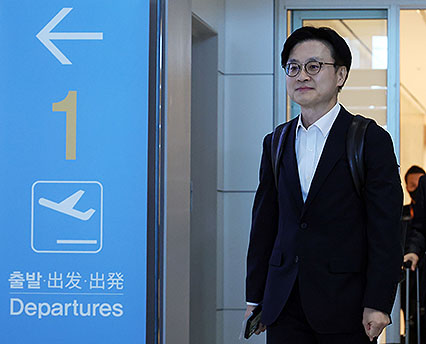 산업장관, 한미정상회담 앞두고 출국
