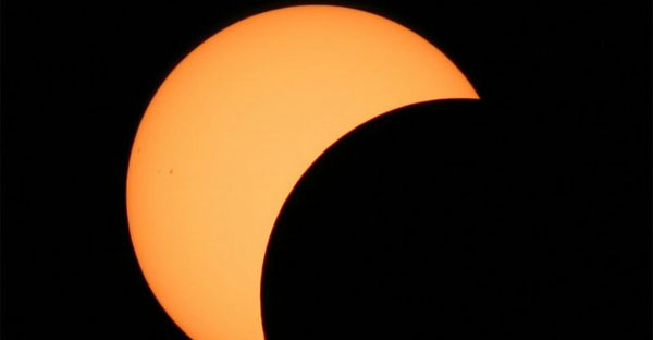 8년만에 최대…21일 태양 절반 가리는 부분일식 - 노컷뉴스