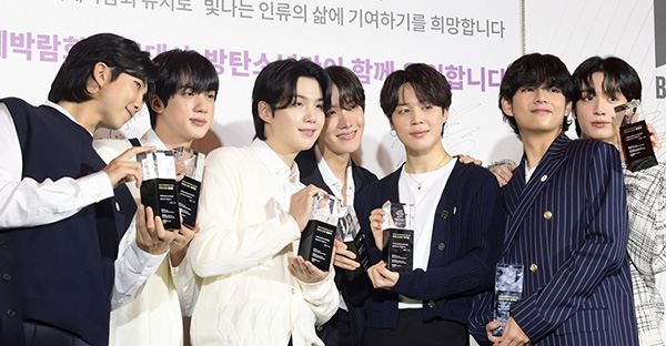BTS（防弾少年団）「買い占め」疑惑の中、ARMYが怒り